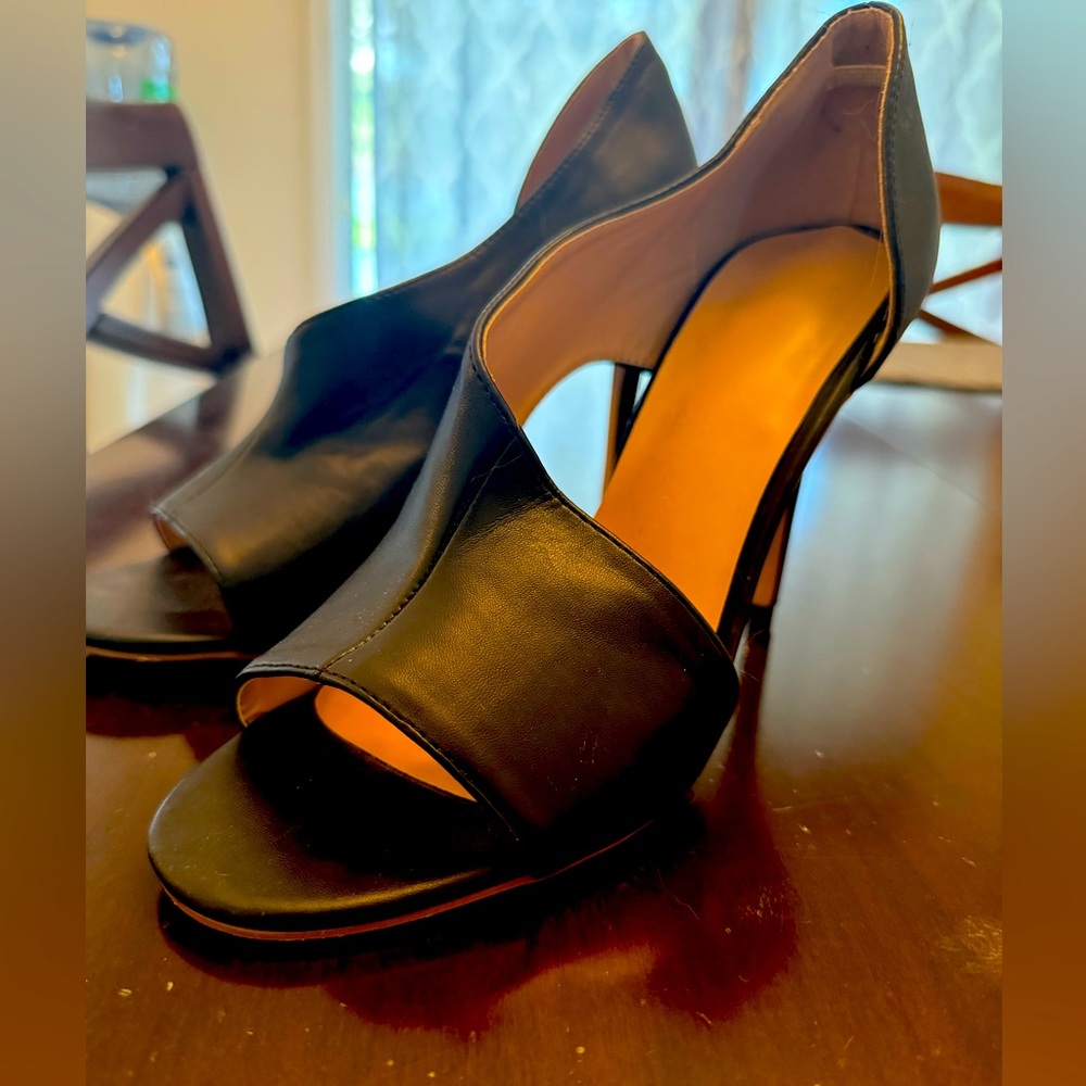 Black heels